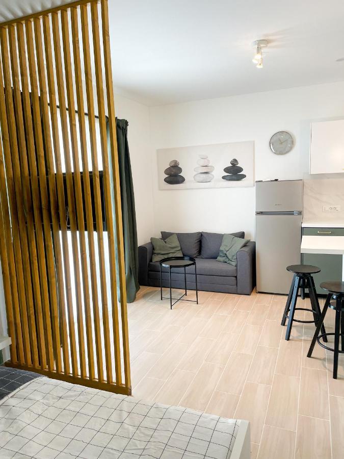 Modern Studio Overlooking Downtown Макарська Екстер'єр фото